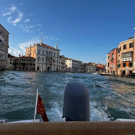 Ca Giacomo - Lovely Apartment In The Historic Center Of Venice Exterior photo