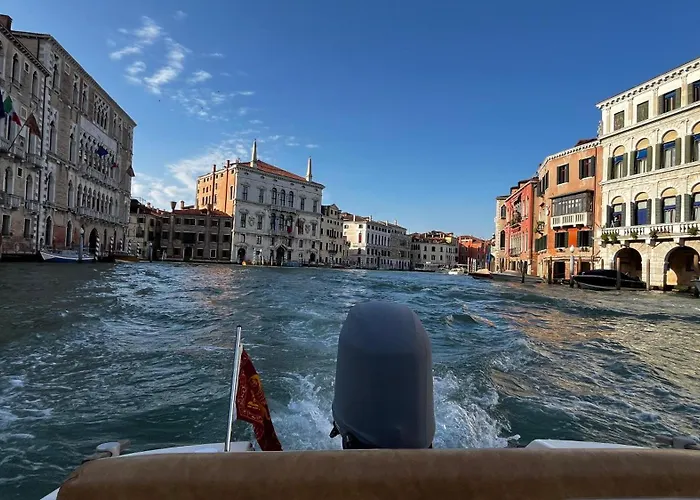 Santa Croce Apartment